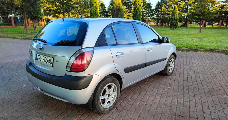 Kia Rio cena 8600 przebieg: 196970, rok produkcji 2006 z Gryfice małe 121